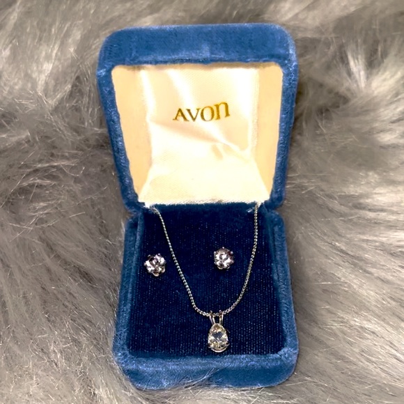 Avon Jewelry - 🆕Sterling Silver Earring & Teardrop Necklace Set BNIB Silver Shiny ✨